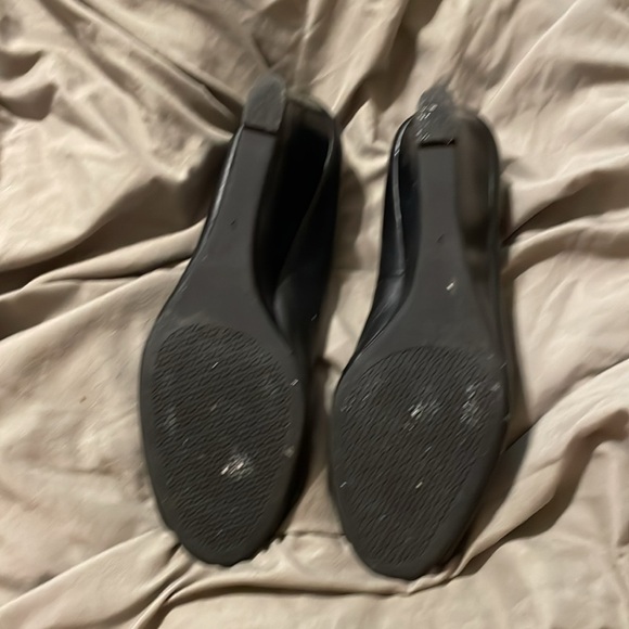 Tory Burch black leather wedge shoes SZ 9 GUC - Picture 4 of 6